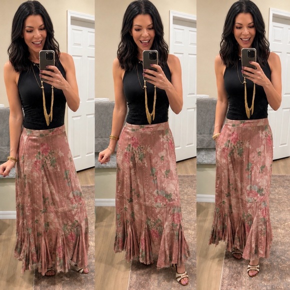 Free People Dresses & Skirts - Free People Floral Pink Maxi Skirt